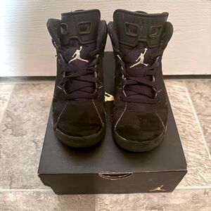 Jordan Metallic Retro 6, Size 12c